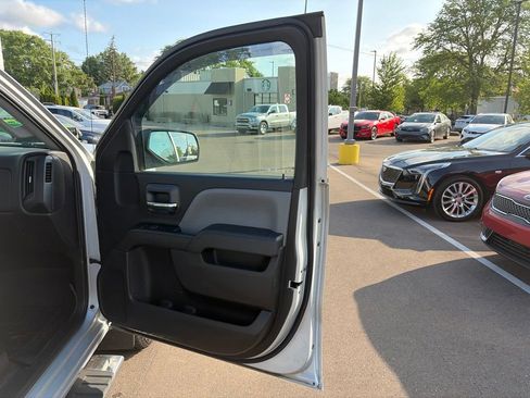 Used 2018 Chevrolet Silverado 1500 Custom w/ Custom Value Package AWD/4WD image 16
