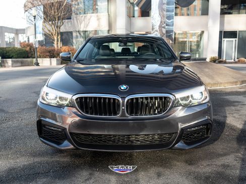Used 2019 BMW 540i w/ M Sport Package image 2