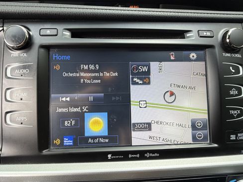 Used 2018 Toyota Highlander XLE FWD image 24