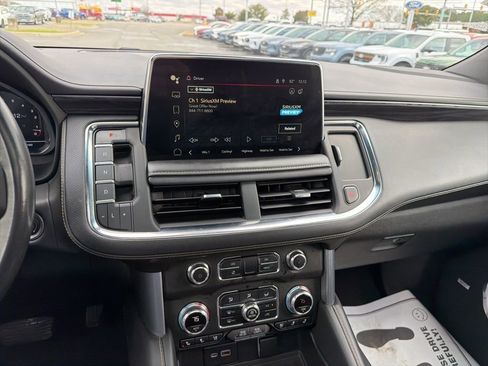 Used 2023 GMC Yukon XL SLT image 12