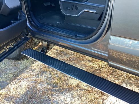 Used 2024 Ford F250 Lariat image 12