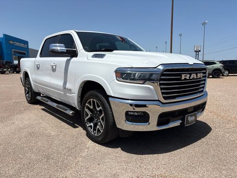 Used 2025 RAM 1500 Laramie AWD/4WD image 8