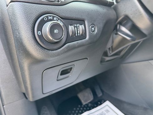 Used 2022 Jeep Cherokee Trailhawk w/ Comfort/Convenience Group image 25