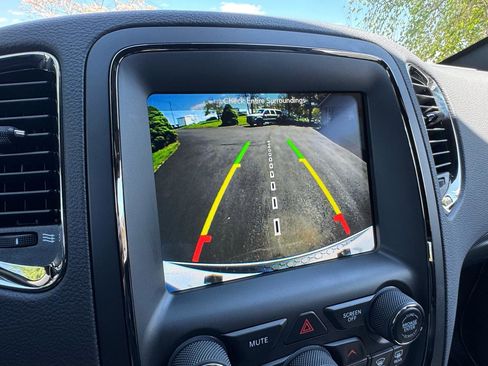 Used 2018 Dodge Durango SRT w/ Technology Group AWD/4WD image 18