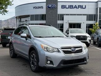 Used 2017 Subaru Crosstrek 2.0i Premium w/ Moonroof Package AWD/4WD video 1