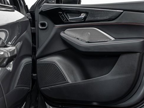 Used 2023 Acura MDX Type S image 10