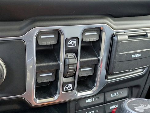 Used 2020 Jeep Wrangler Unlimited Sport image 22