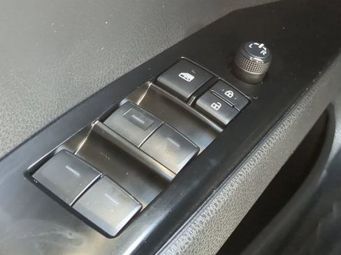 Used 2025 Toyota Camry LE image 21