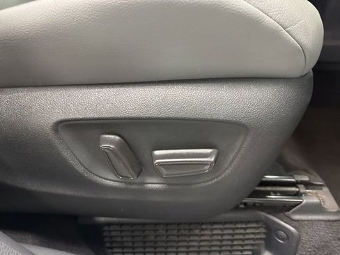 Used 2024 Toyota Sienna XLE image 10