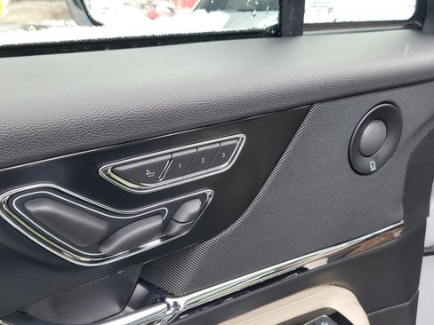 New 2026 Lincoln Corsair Grand Touring image 9