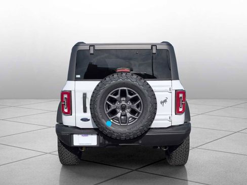 New 2025 Ford Bronco Badlands image 4
