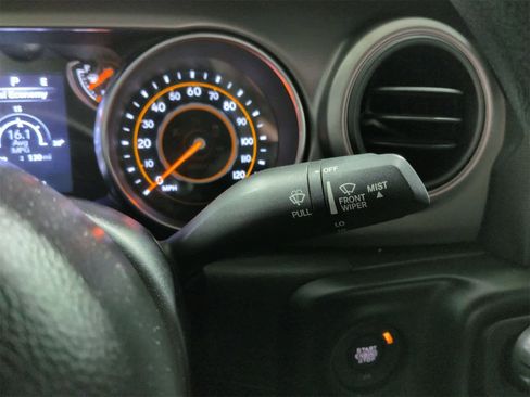 Used 2020 Jeep Wrangler Unlimited Sport image 26