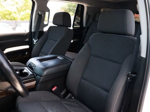 Used 2020 Chevrolet Tahoe LS RWD image 9