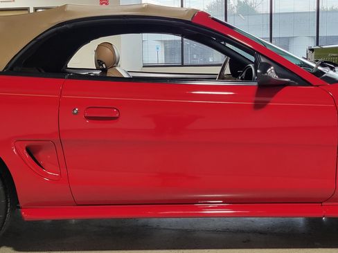 Used 1994 Ford Mustang GT RWD image 36