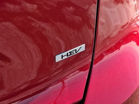 Used 2024 Kia Niro EX image 32