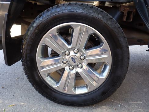 Used 2019 Ford F150 XLT w/ Equipment Group 302A Luxury AWD/4WD image 42