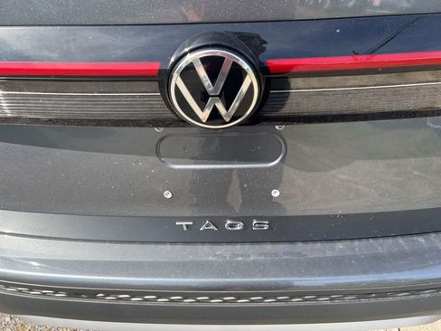 New 2025 Volkswagen Taos SE image 8