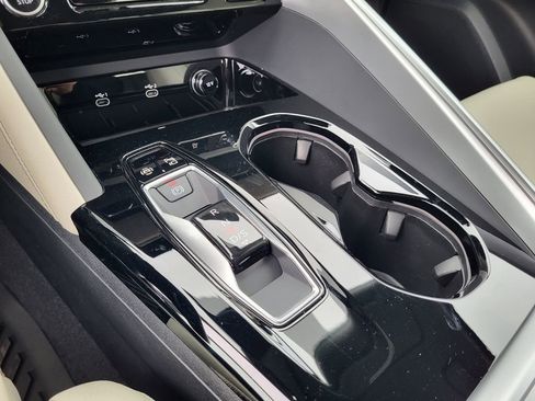 New 2025 Audi Q5 Prestige image 18