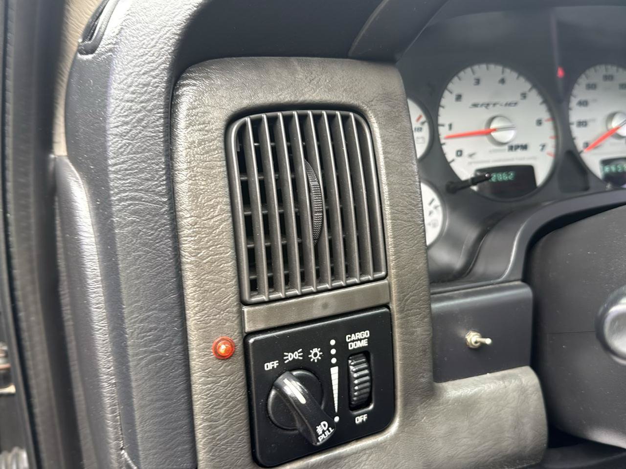 Used 2005 Dodge Ram 1500 Truck 2WD Quad Cab image 17