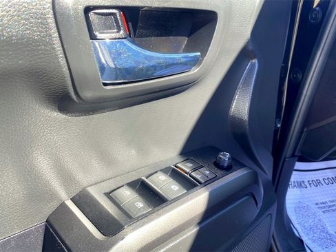 Used 2023 Toyota Tacoma image 5