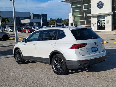 Certified 2023 Volkswagen Tiguan SE FWD image 4