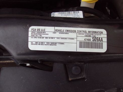 Used 2016 Dodge Grand Caravan SXT image 29