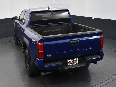 Used 2025 Toyota Tacoma TRD Off-Road image 30