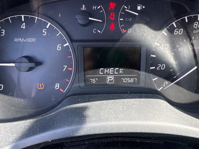 Used 2015 Nissan Sentra S FWD image 4