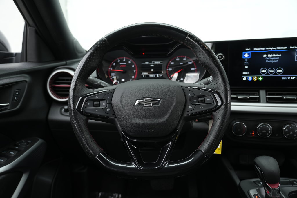 Used 2025 Chevrolet Trax RS w/ Driver Confidence Package FWD image 42