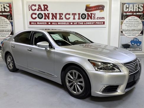 Used 2015 Lexus LS 460 image 1