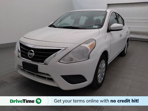 Used 2017 Nissan Versa SV FWD image 1