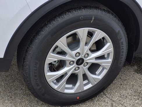 New 2026 Ford Escape Active image 8