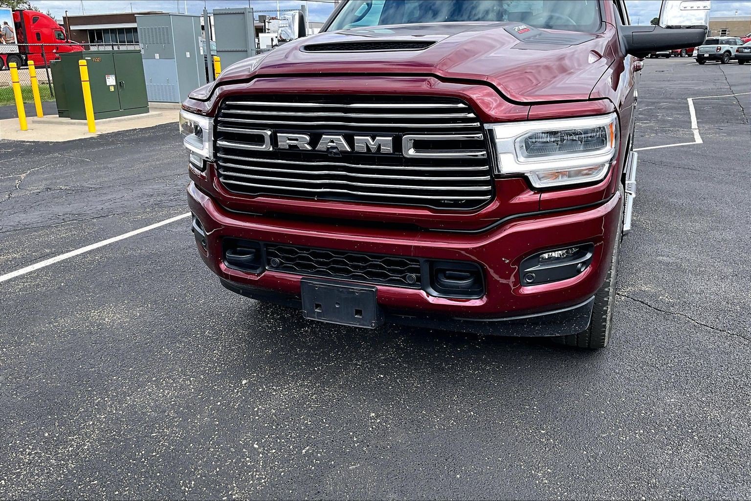 Used 2024 RAM 2500 Laramie w/ Sport Appearance Package AWD/4WD image 4