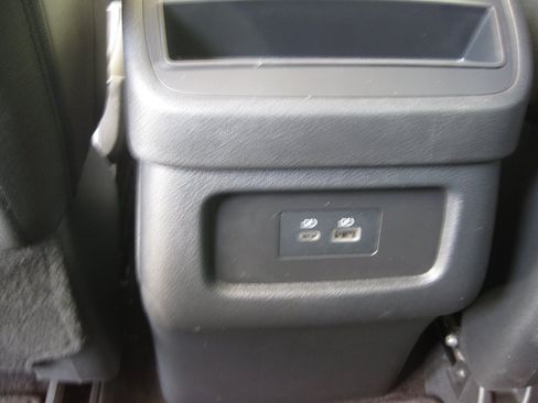 Used 2025 Nissan Pathfinder S FWD image 28