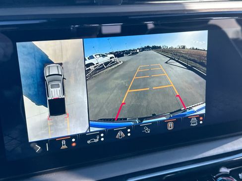 Used 2026 GMC Sierra 1500 AT4X image 17