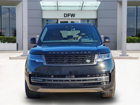 Certified 2024 Land Rover Range Rover SE image 2