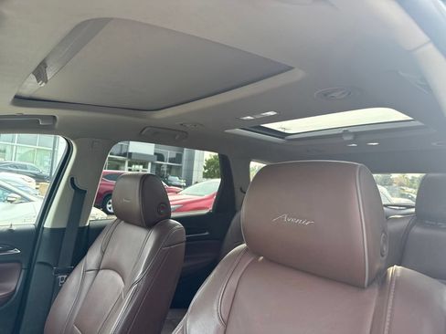Used 2018 Buick Enclave Avenir w/ Avenir Technology Package AWD/4WD image 24