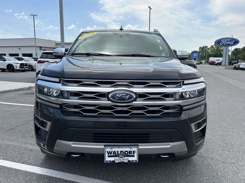 Used 2023 Ford Expedition Platinum AWD/4WD image 2