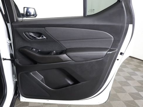 Used 2023 Chevrolet Traverse LT FWD image 26