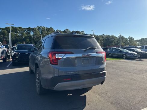 Used 2021 GMC Acadia SLE w/ Driver Convenience Package image 3