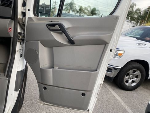 Used 2012 Mercedes-Benz Sprinter 2500 w/ Additional Battery Pkg image 27
