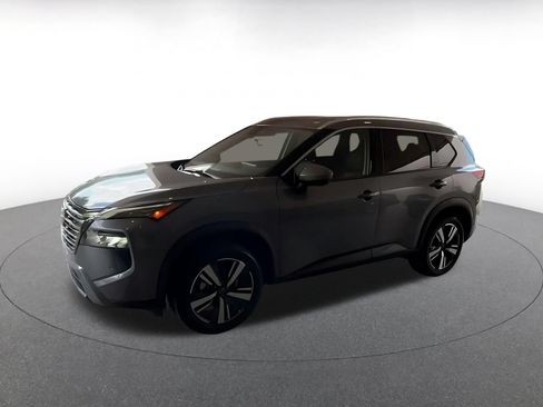 Used 2026 Nissan Rogue SL FWD image 8