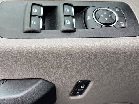 Used 2019 Ford F150 XL w/ Equipment Group 101A Mid image 11