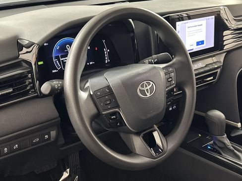 Used 2026 Toyota Camry LE FWD image 14
