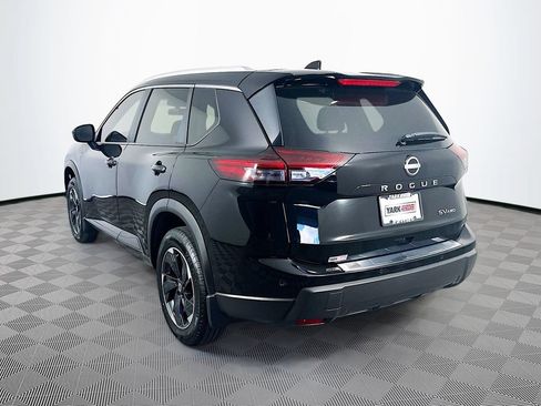 Certified 2024 Nissan Rogue SV w/ SV Premium Package AWD/4WD image 8