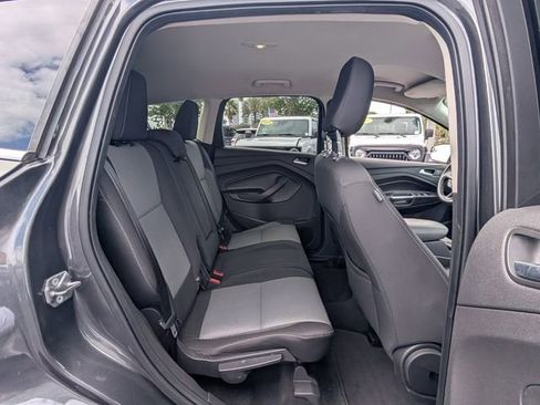 Used 2018 Ford Escape SE image 16