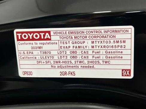 Used 2021 Toyota Highlander Limited FWD image 24
