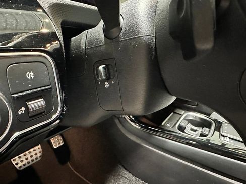 Used 2023 Mercedes-Benz CLA 250 4MATIC image 16