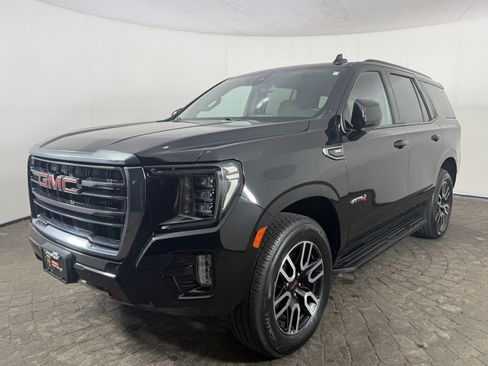 Used 2022 GMC Yukon AT4 AWD/4WD image 3