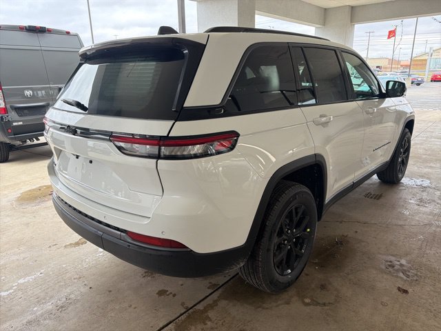 New 2026 Jeep Grand Cherokee Altitude AWD/4WD image 8